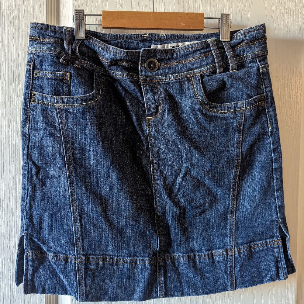 DKNY Jean's Denim Skirt Size 8